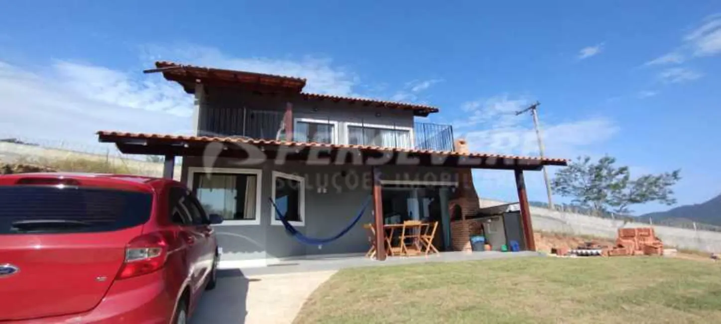Foto 1 de Casa de Condomínio com 3 quartos à venda, 129m2 em Marica - RJ