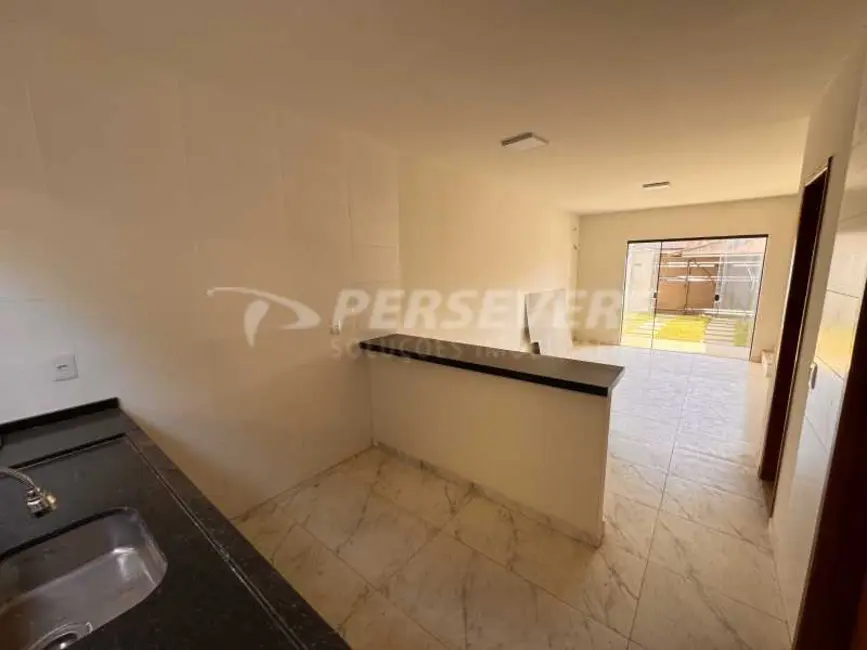 Foto 9 de Casa com 2 quartos à venda, 80m2 em Marica - RJ