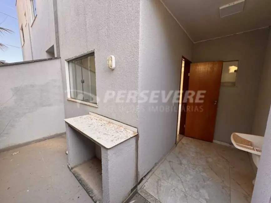 Foto 8 de Casa com 2 quartos à venda, 80m2 em Marica - RJ
