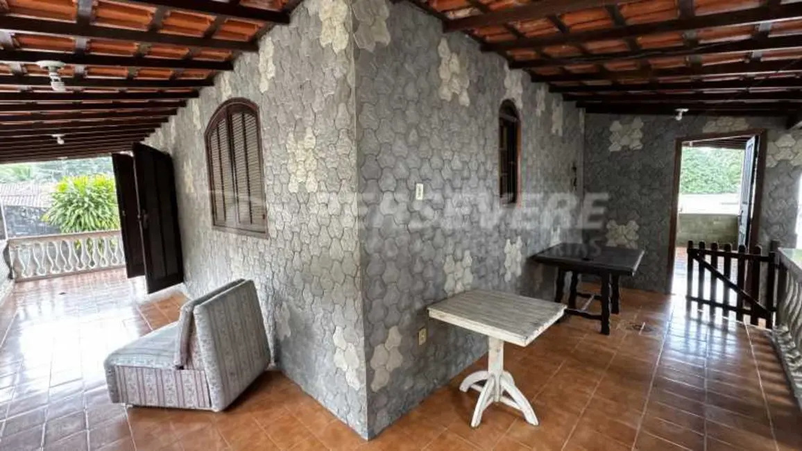 Foto 5 de Casa com 5 quartos à venda, 201m2 em Marica - RJ