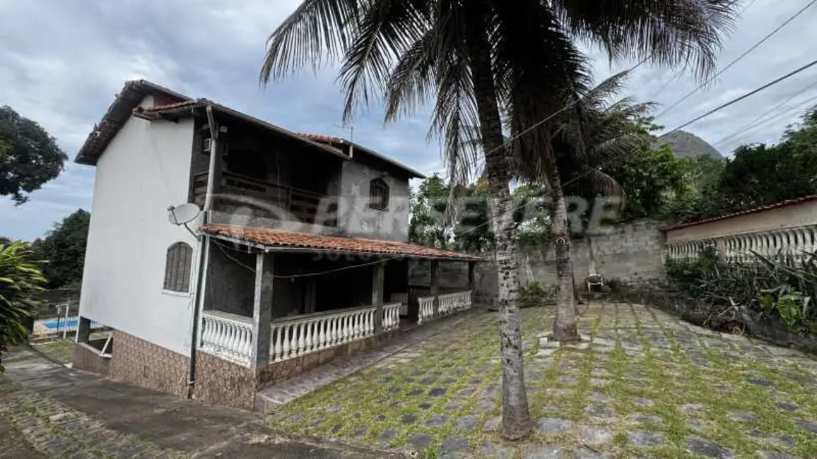 Foto 4 de Casa com 5 quartos à venda, 201m2 em Marica - RJ