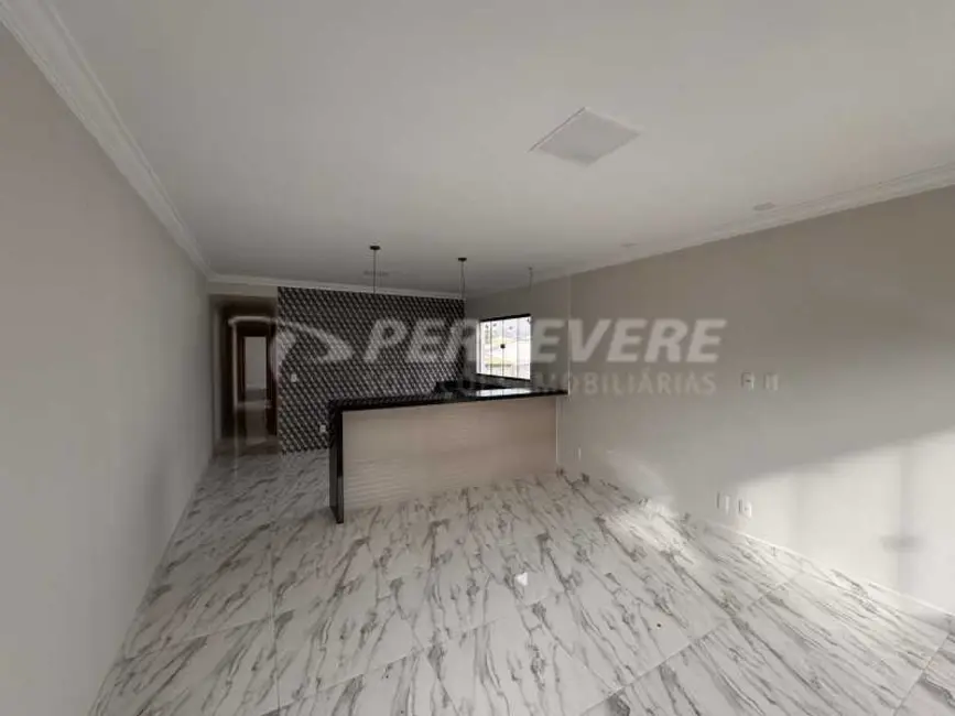 Foto 2 de Casa com 3 quartos à venda, 92m2 em Marica - RJ