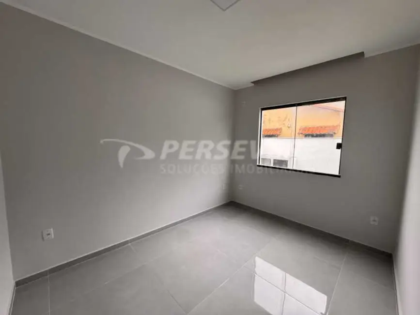 Foto 6 de Apartamento com 2 quartos à venda, 65m2 em Marica - RJ