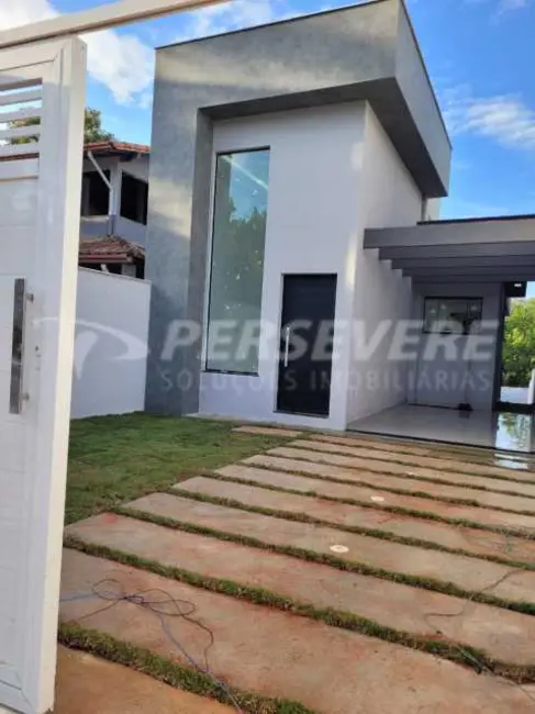 Foto 2 de Casa com 2 quartos à venda, 81m2 em Marica - RJ