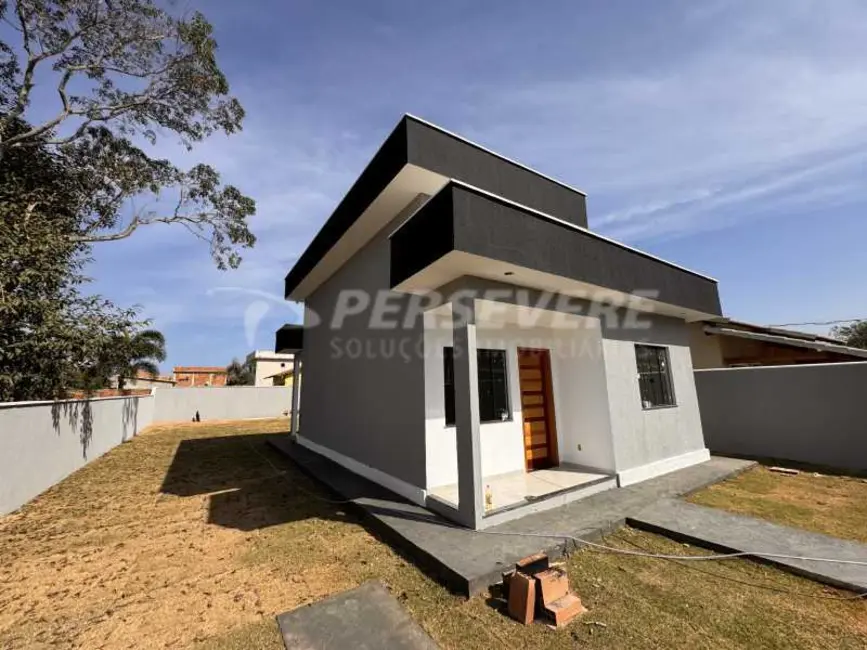 Foto 2 de Casa com 2 quartos à venda, 480m2 em Marica - RJ