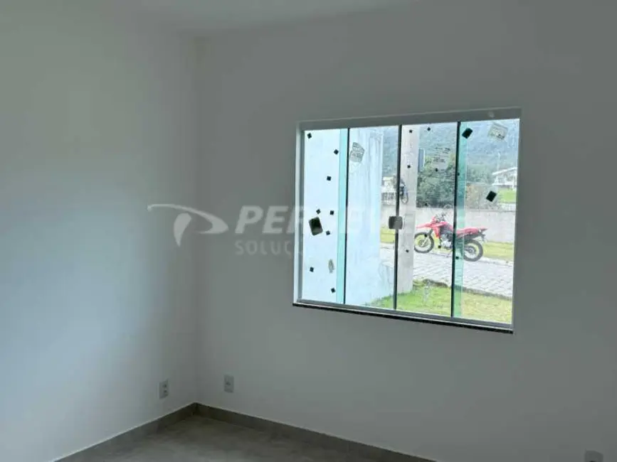 Casa de Condomínio com 2 quartos à venda, 80m2 em Marica - RJ - imagem 8 Foto 8 de Casa de Condomínio com 2 quartos à venda, 80m2 em Marica - RJ