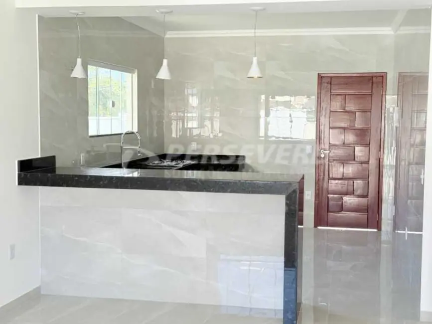 Foto 4 de Casa com 3 quartos à venda, 110m2 em Saquarema - RJ