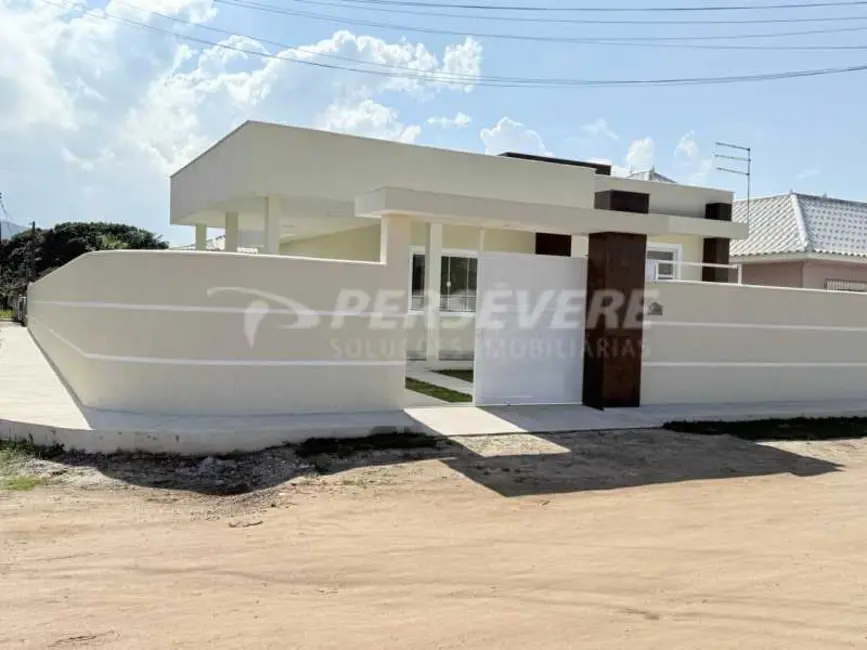 Foto 1 de Casa com 3 quartos à venda, 110m2 em Saquarema - RJ