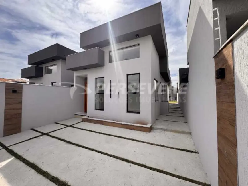 Foto 2 de Casa com 2 quartos à venda, 95m2 em Marica - RJ