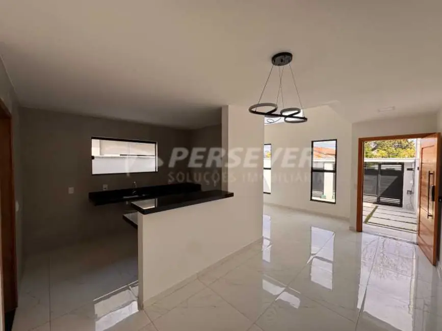 Foto 3 de Casa com 2 quartos à venda, 95m2 em Marica - RJ
