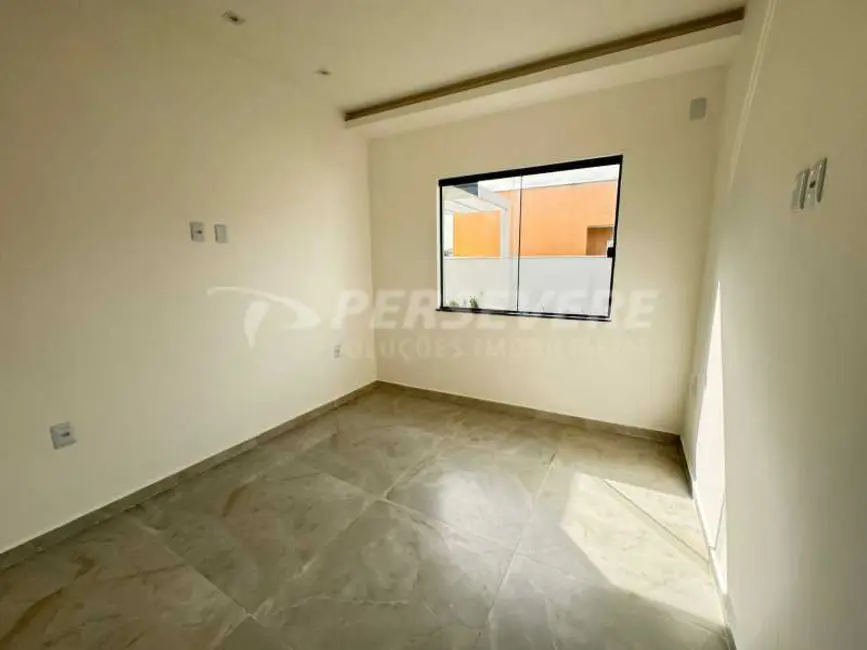Foto 7 de Casa com 3 quartos à venda, 80m2 em Marica - RJ