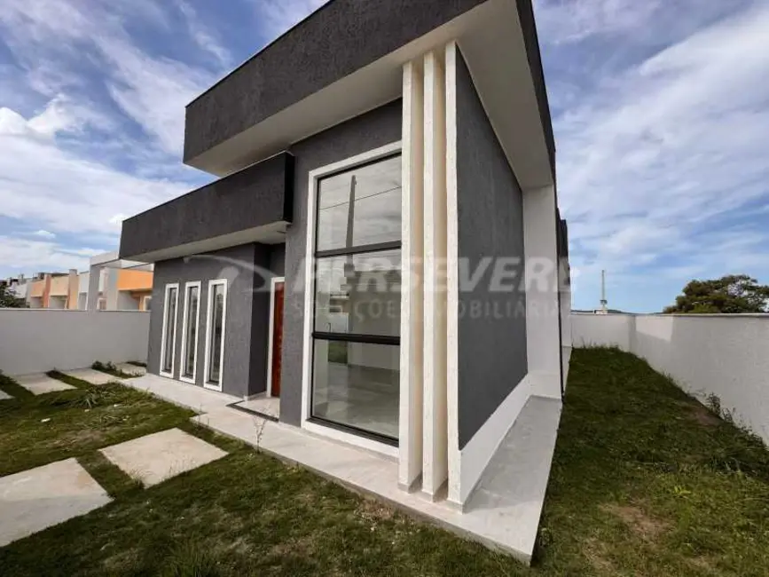 Foto 3 de Casa com 3 quartos à venda, 80m2 em Marica - RJ