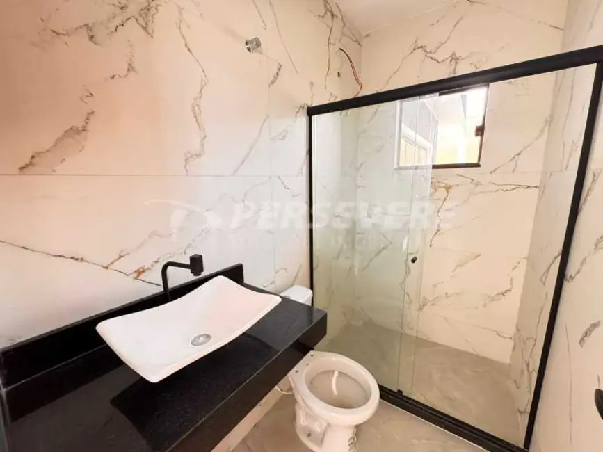 Foto 6 de Casa com 3 quartos à venda, 80m2 em Marica - RJ