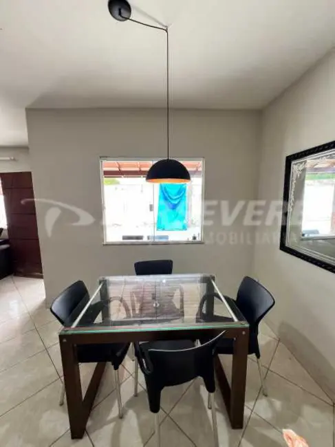 Foto 9 de Casa com 2 quartos à venda, 80m2 em Marica - RJ