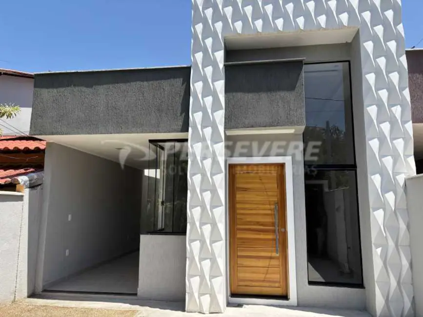 Foto 1 de Casa com 3 quartos à venda, 129m2 em Marica - RJ