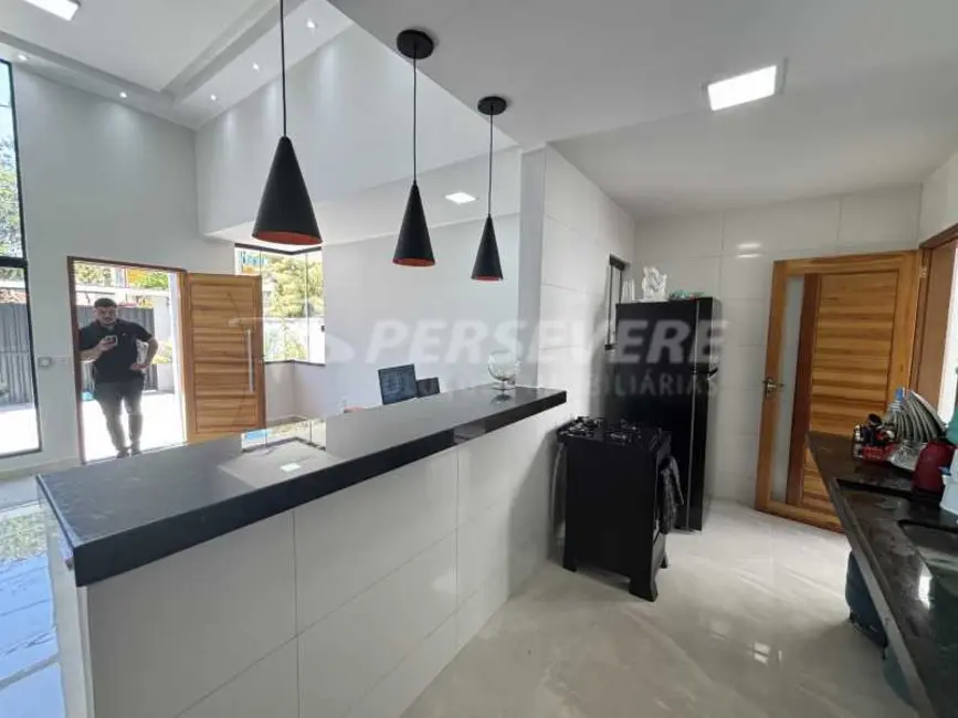 Foto 7 de Casa com 3 quartos à venda, 129m2 em Marica - RJ