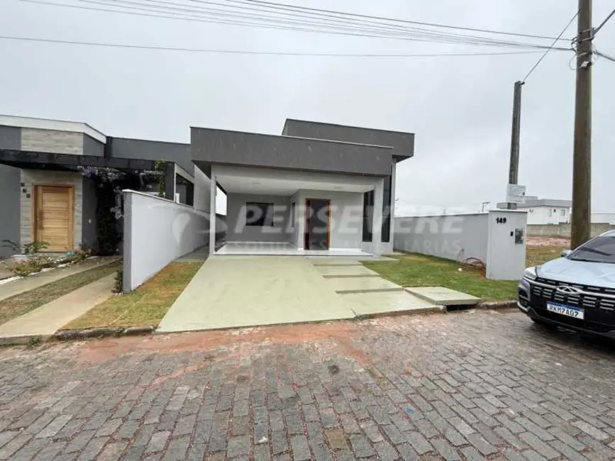 Foto 2 de Casa de Condomínio com 3 quartos à venda, 100m2 em Marica - RJ