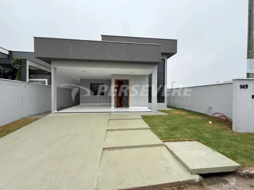 Foto 1 de Casa de Condomínio com 3 quartos à venda, 100m2 em Marica - RJ