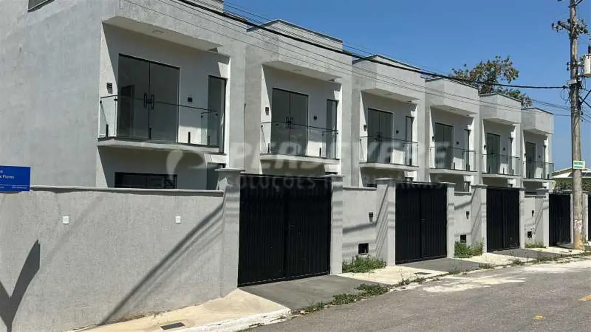 Foto 2 de Casa com 2 quartos à venda, 80m2 em Marica - RJ