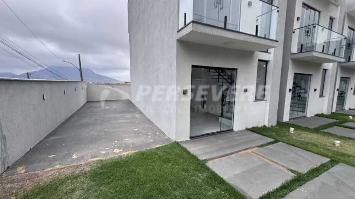 Foto 4 de Casa com 2 quartos à venda, 80m2 em Marica - RJ