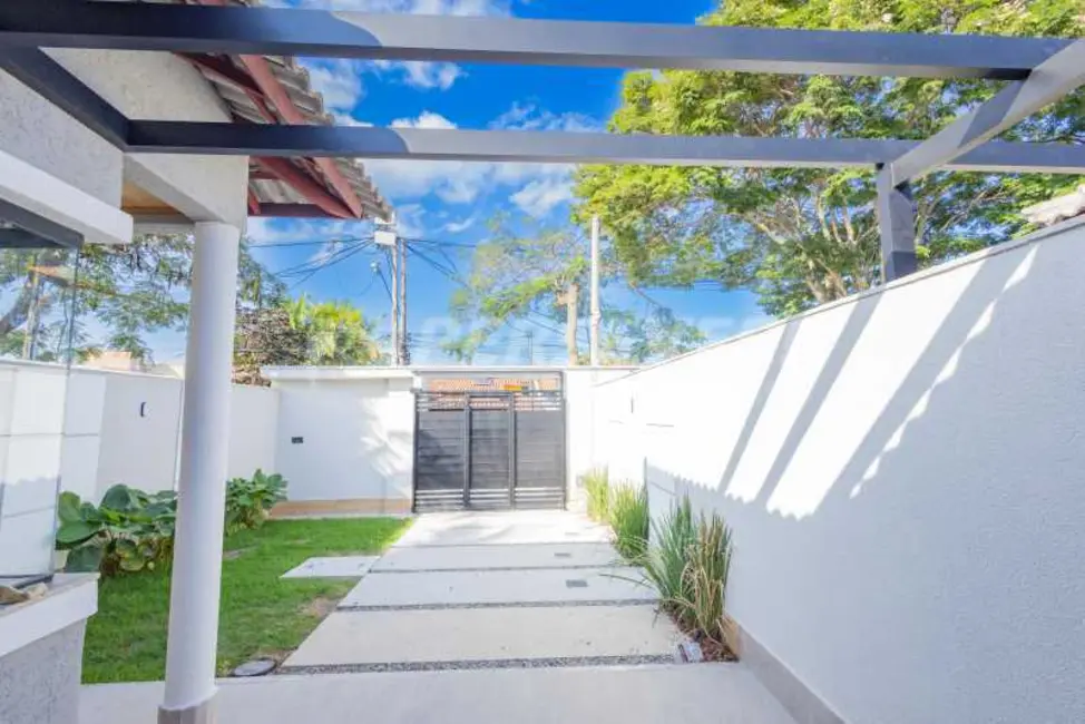 Foto 3 de Casa com 2 quartos à venda, 80m2 em Marica - RJ