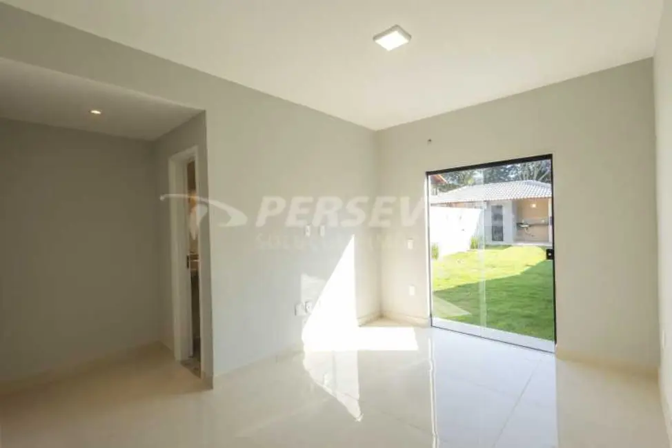 Foto 9 de Casa com 2 quartos à venda, 80m2 em Marica - RJ
