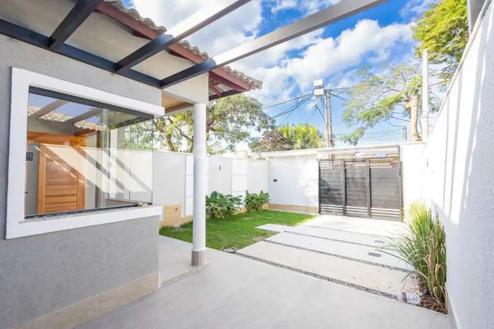 Foto 4 de Casa com 2 quartos à venda, 80m2 em Marica - RJ