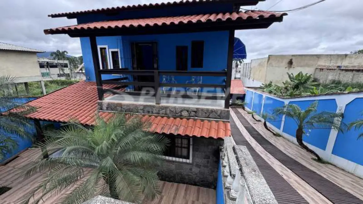 Foto 2 de Casa com 4 quartos à venda, 270m2 em Marica - RJ