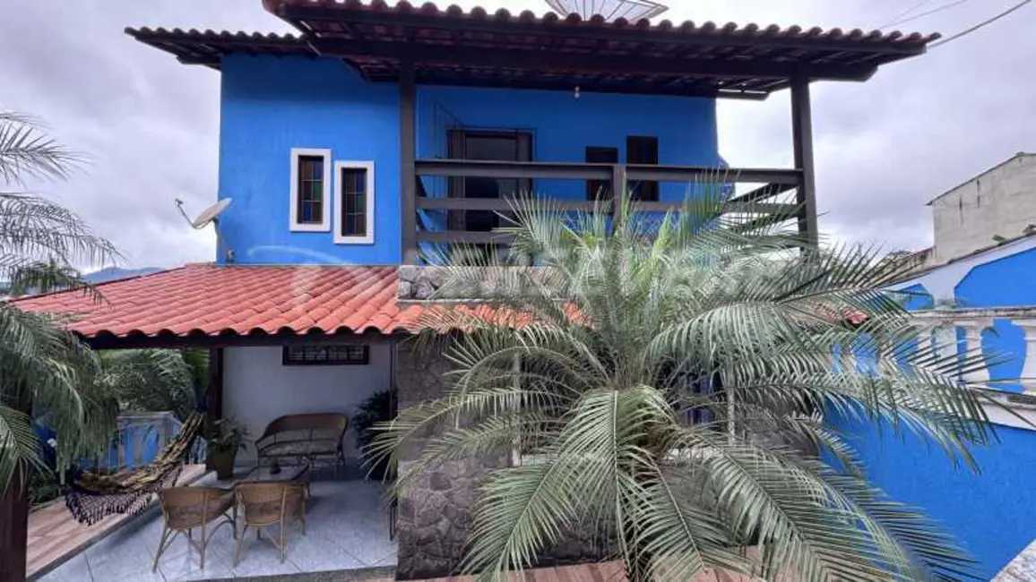 Foto 1 de Casa com 4 quartos à venda, 270m2 em Marica - RJ