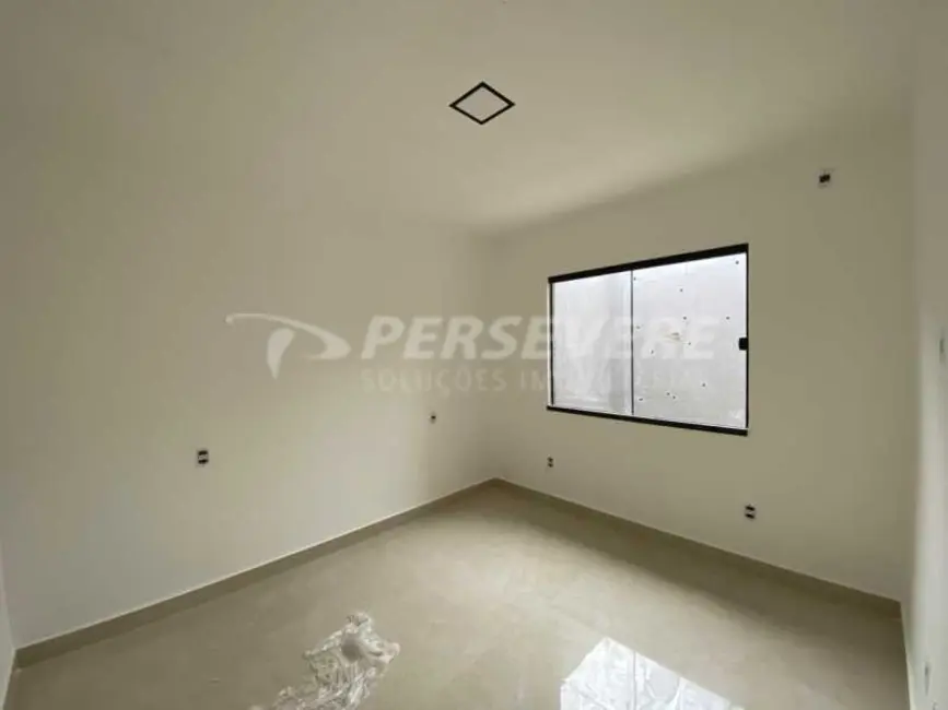 Foto 6 de Casa com 2 quartos à venda, 56m2 em Marica - RJ