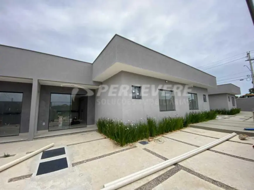 Foto 1 de Casa com 2 quartos à venda, 56m2 em Marica - RJ