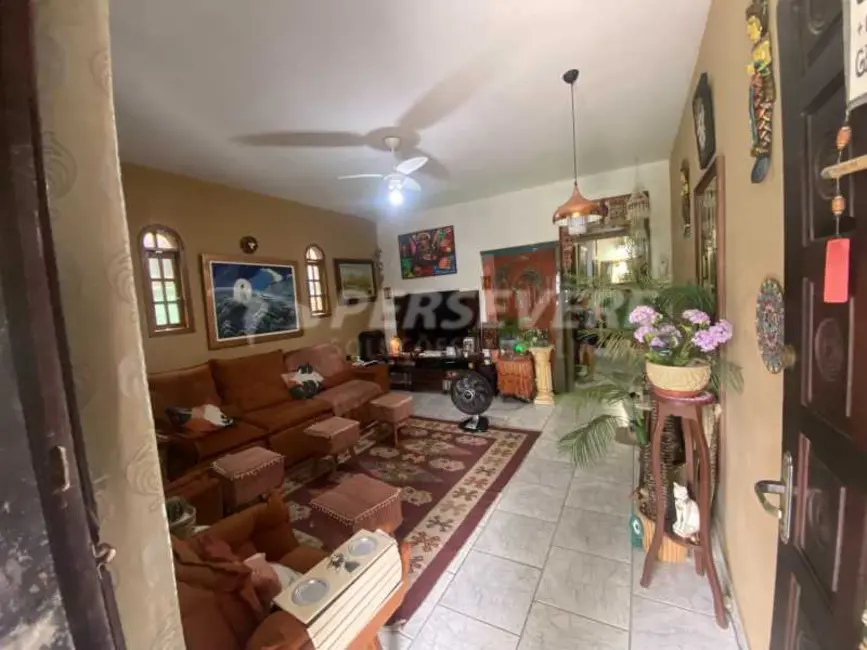 Foto 5 de Casa com 3 quartos à venda, 110m2 em Marica - RJ