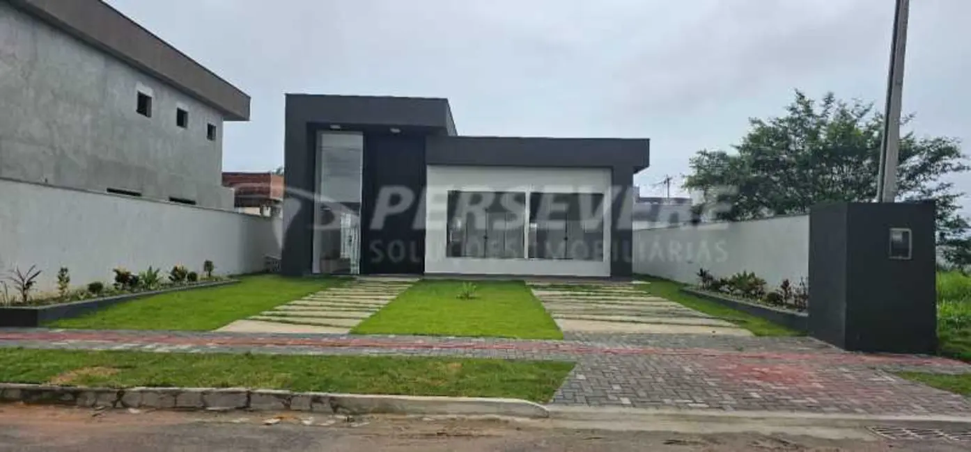 Foto 1 de Casa de Condomínio com 4 quartos à venda, 140m2 em Marica - RJ