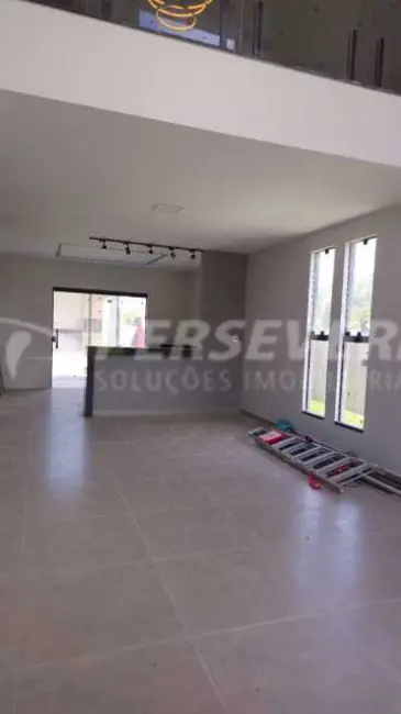 Casa de Condomínio com 4 quartos à venda, 200m2 em Marica - RJ - imagem 8 Foto 8 de Casa de Condomínio com 4 quartos à venda, 200m2 em Marica - RJ