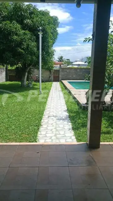 Casa com 3 quartos à venda em Saquarema - RJ - imagem 3 Foto 3 de Casa com 3 quartos à venda em Saquarema - RJ