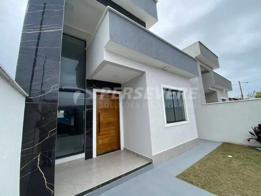 Foto 2 de Casa com 2 quartos à venda, 80m2 em Marica - RJ