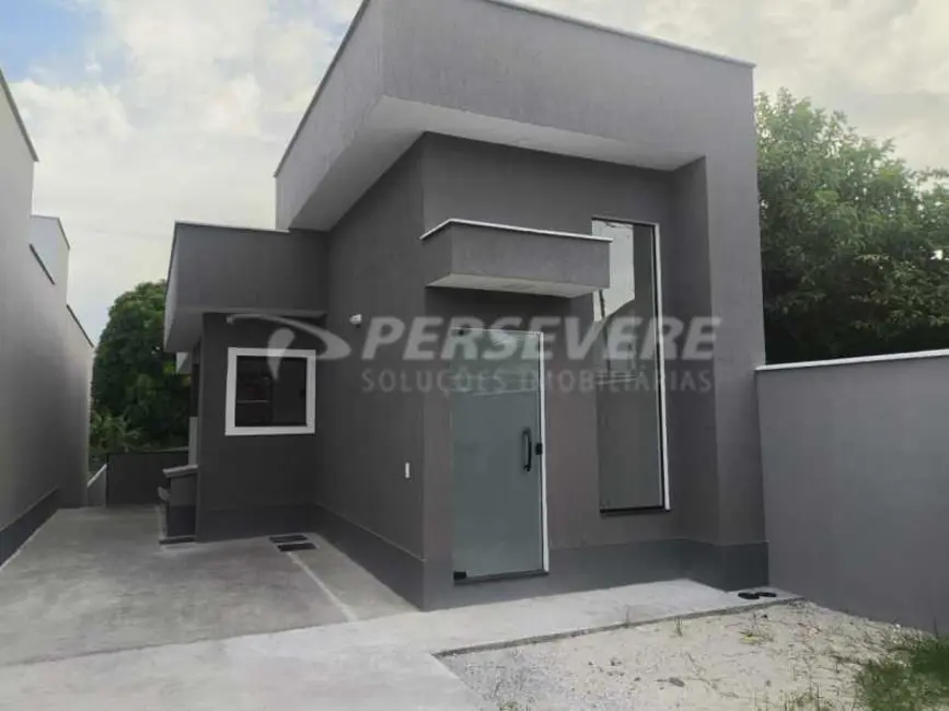 Foto 1 de Casa com 2 quartos à venda, 68m2 em Marica - RJ