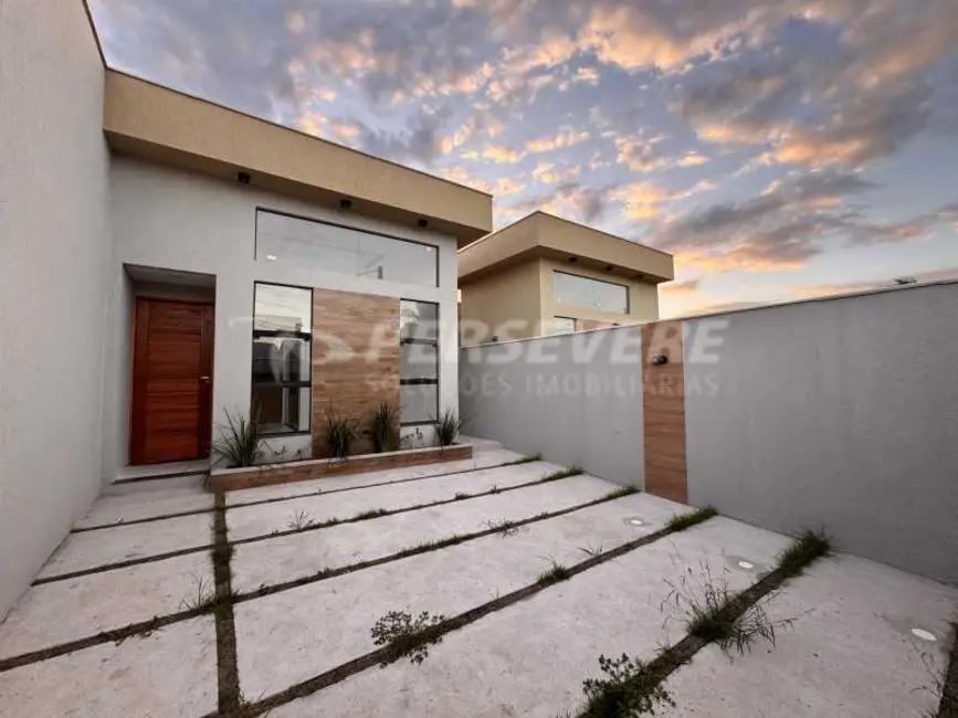 Casa com 3 quartos à venda, 109m2 em Marica - RJ - imagem 1 Foto 1 de Casa com 3 quartos à venda, 109m2 em Marica - RJ