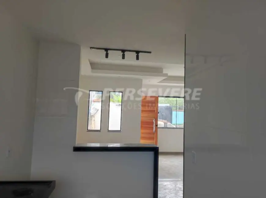 Foto 3 de Casa com 2 quartos à venda, 85m2 em Marica - RJ