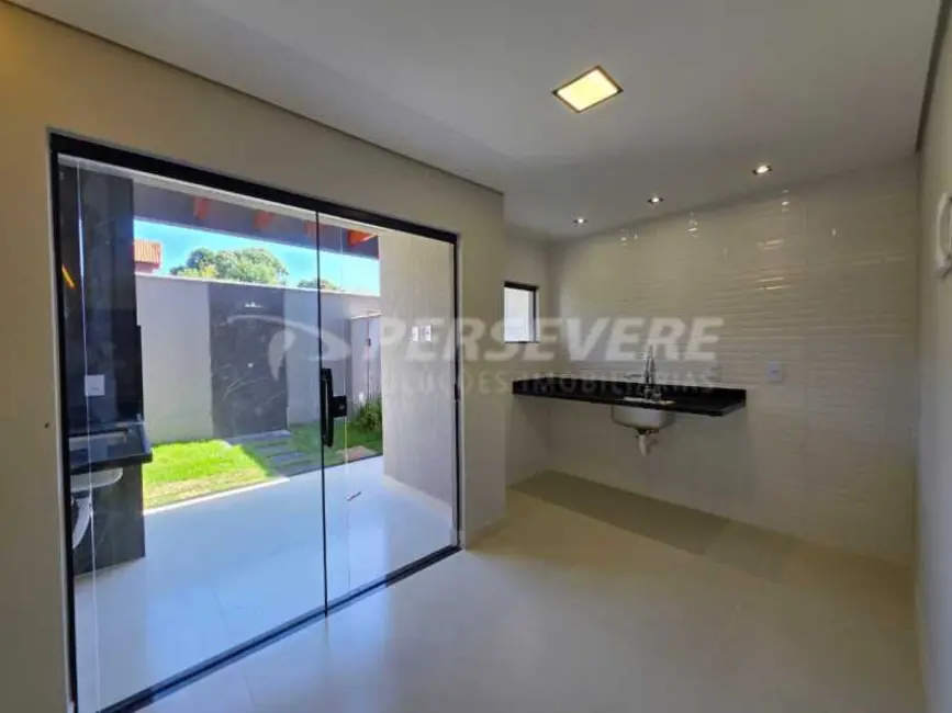 Foto 5 de Casa com 2 quartos à venda, 85m2 em Marica - RJ