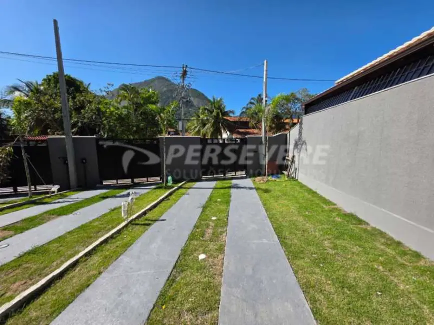 Foto 2 de Casa com 2 quartos à venda, 85m2 em Marica - RJ