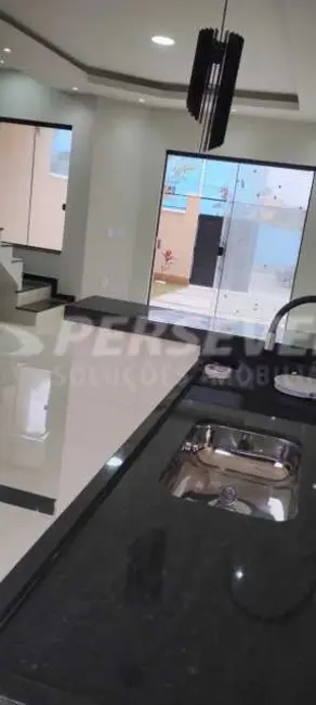 Foto 8 de Casa com 2 quartos à venda, 75m2 em Marica - RJ