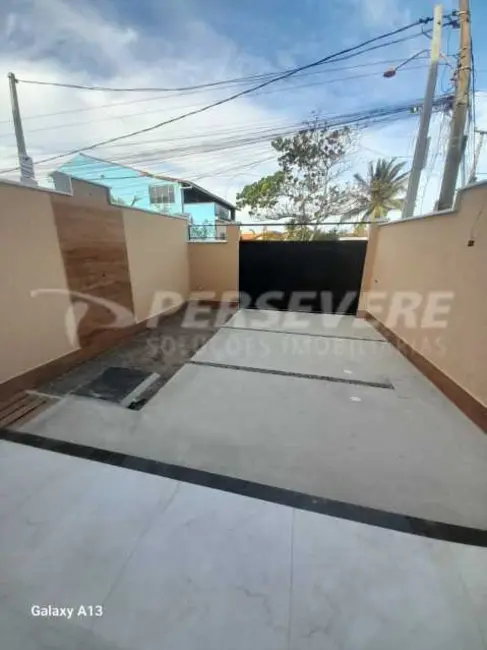 Foto 2 de Casa com 2 quartos à venda, 75m2 em Marica - RJ