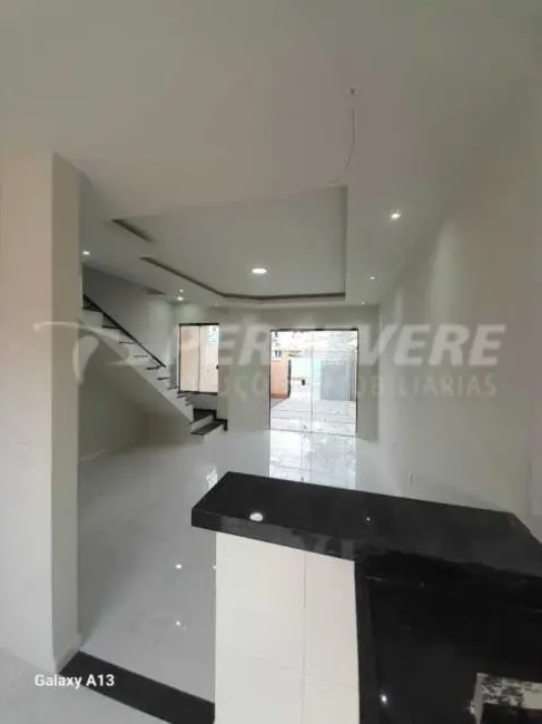 Foto 9 de Casa com 2 quartos à venda, 75m2 em Marica - RJ