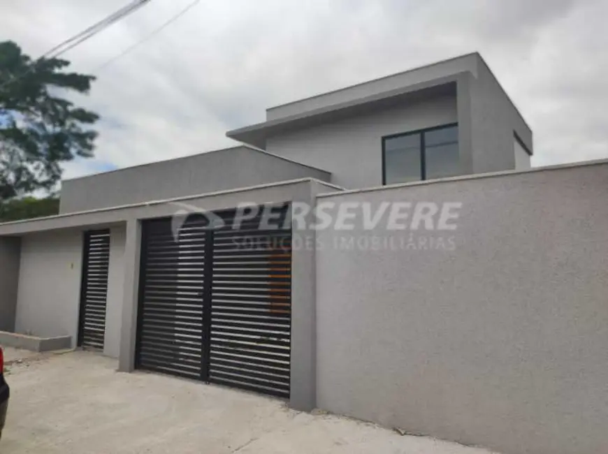 Foto 1 de Casa com 3 quartos à venda, 129m2 em Marica - RJ