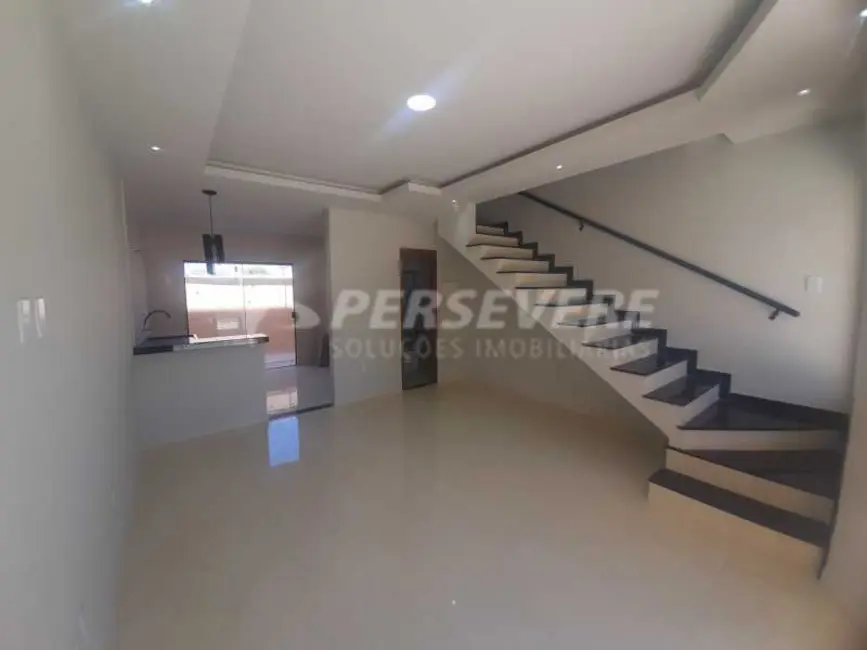 Foto 2 de Casa com 2 quartos à venda, 290m2 em Marica - RJ