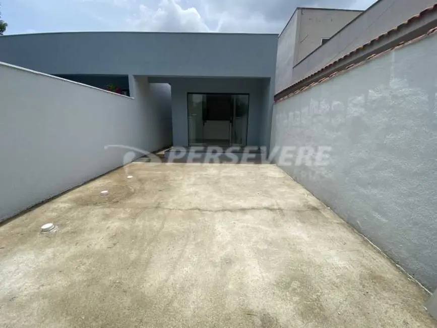 Foto 1 de Casa com 2 quartos à venda, 150m2 em Marica - RJ