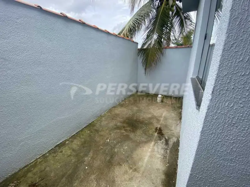 Foto 9 de Casa com 2 quartos à venda, 150m2 em Marica - RJ