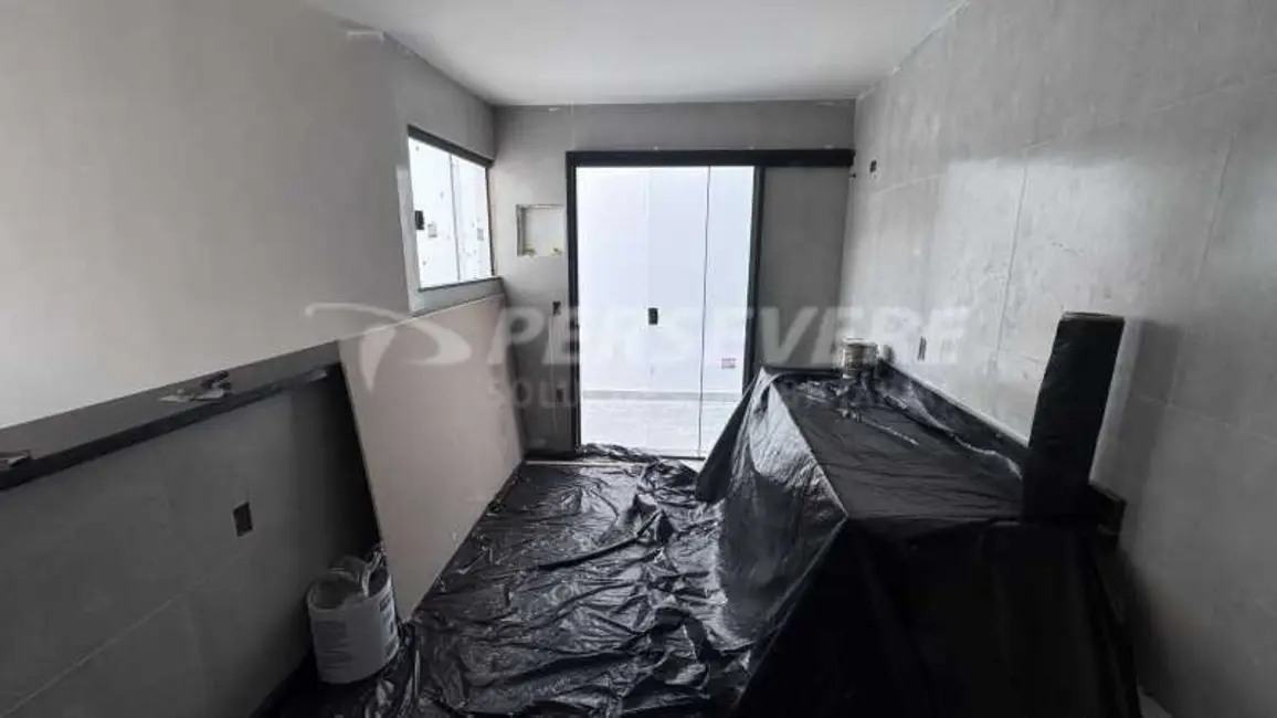Foto 5 de Casa com 2 quartos à venda, 90m2 em Marica - RJ