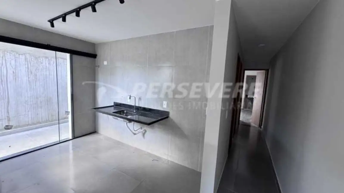 Foto 4 de Casa com 2 quartos à venda, 90m2 em Marica - RJ